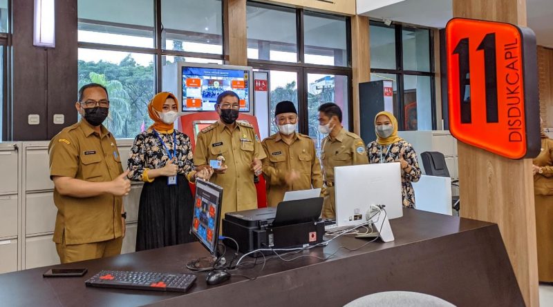 Wali Kota Tasikmalaya Meninjau kesiapan Anjungan Dukcapil Mandiri di Mall Pelayanan Publik (MPP)